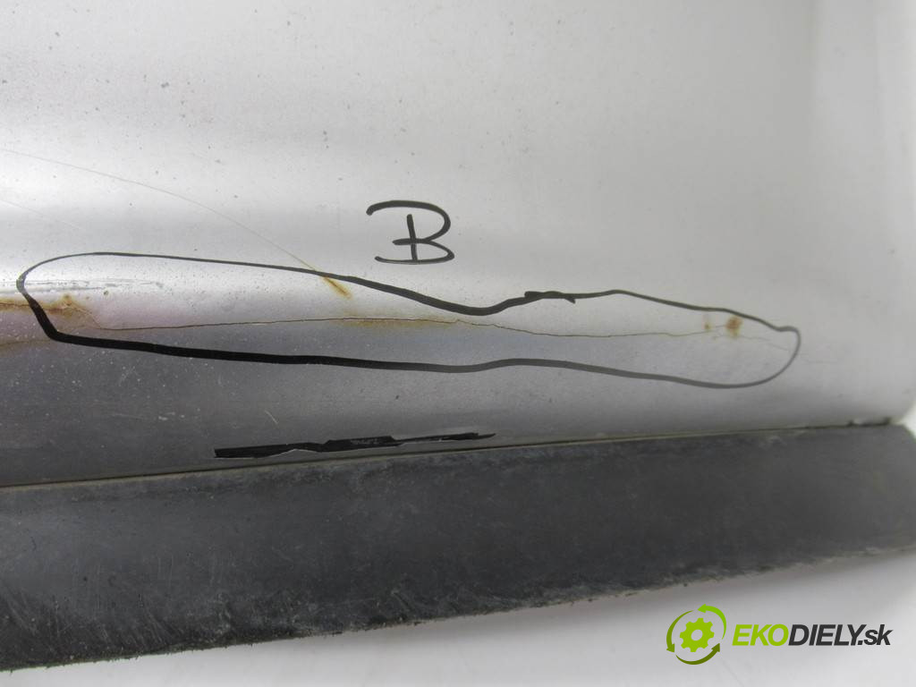 Peugeot 307 SW       0  nárazník predný