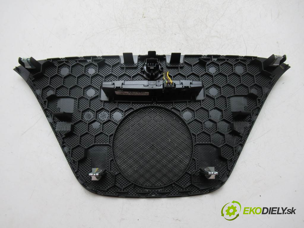 Mercedes-Benz A W176       0  dislpej pdc A1725420023