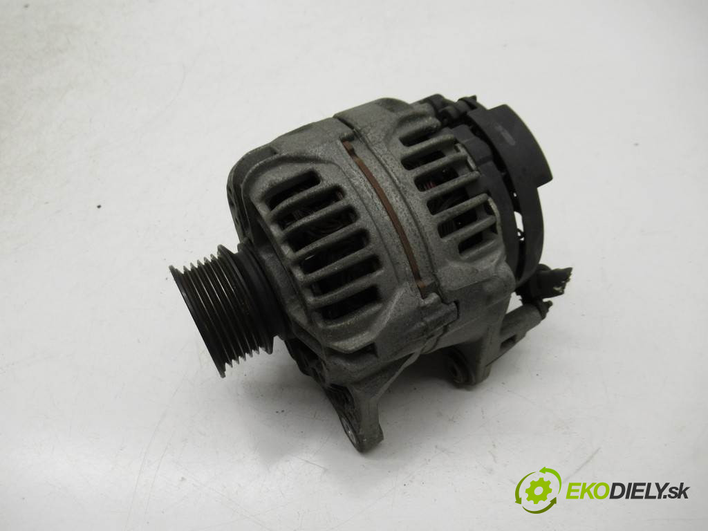 Volkswagen Golf IV       0  alternátor 028903028D