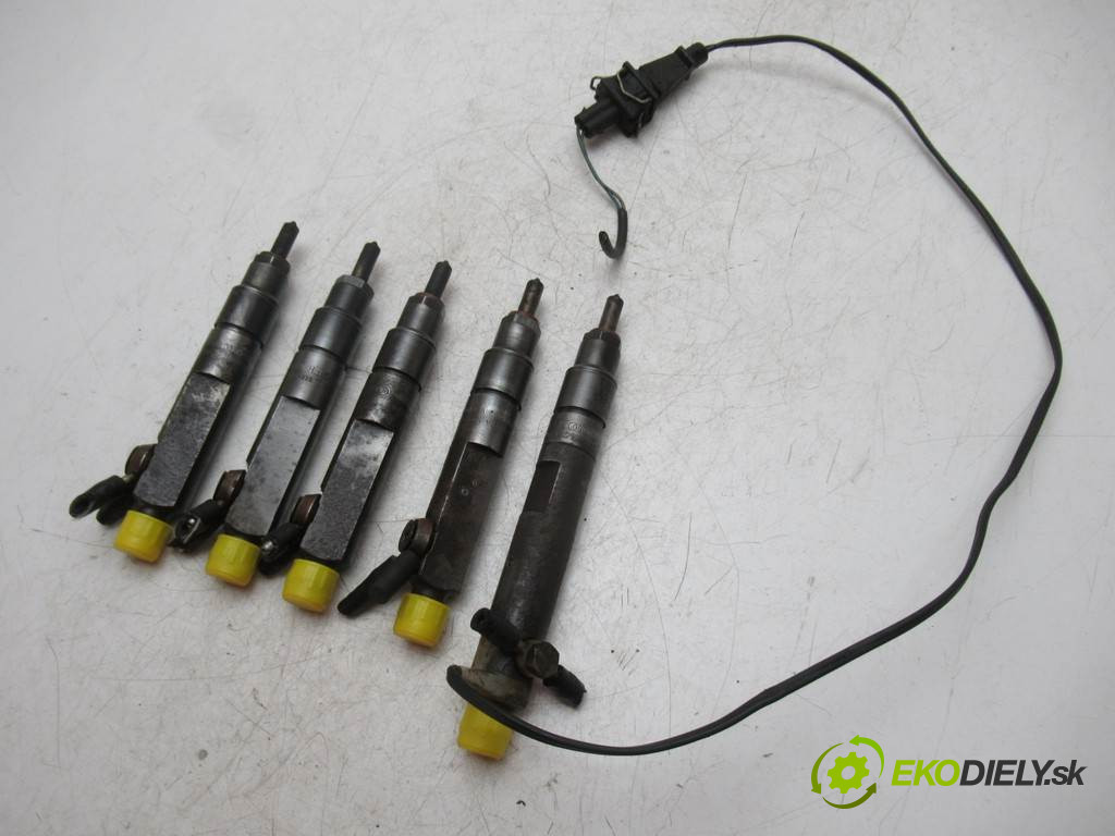 Volkswagen Transporter IV T4       0  vstřikovací ventily 074130202A      074130201C