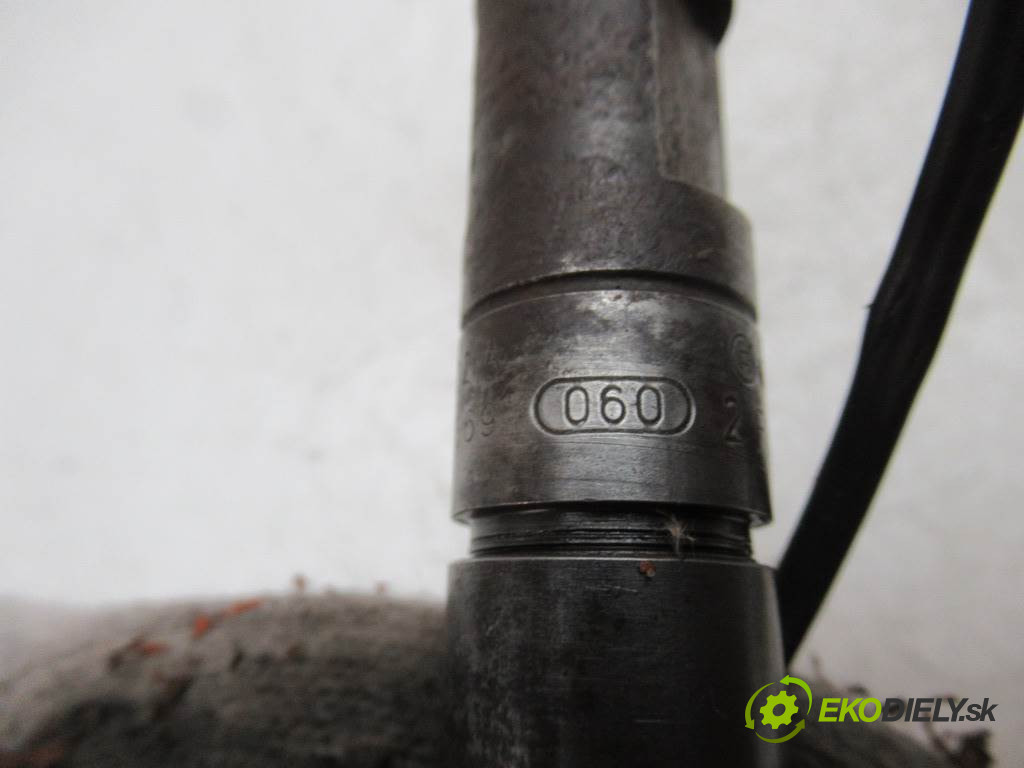 Volkswagen Transporter IV T4       0  vstřikovací ventily 074130202A      074130201C