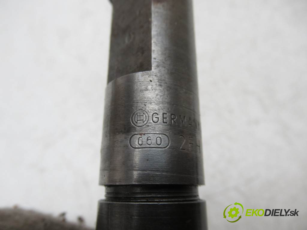 Volkswagen Transporter IV T4       0  vstřikovací ventily 074130202A      074130201C