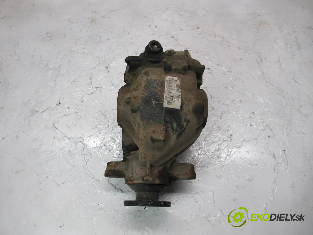 BMW 3 E46 LIFT       0  most zadní část diferenciál 3.38