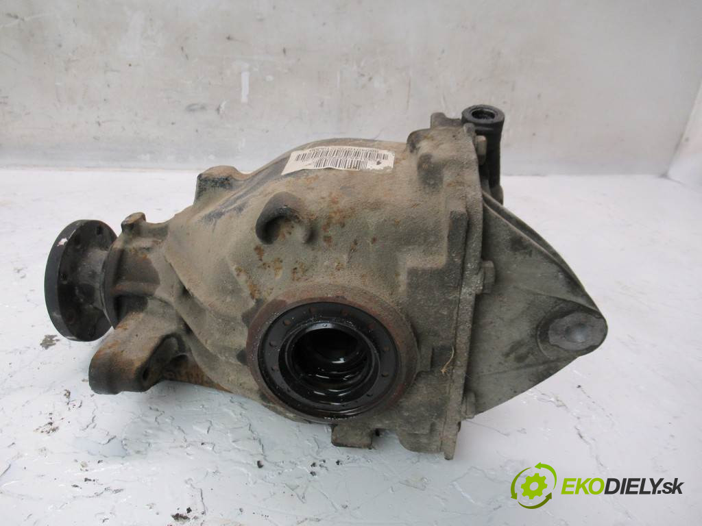 BMW 3 E46 LIFT       0  most zadní část diferenciál 3.38