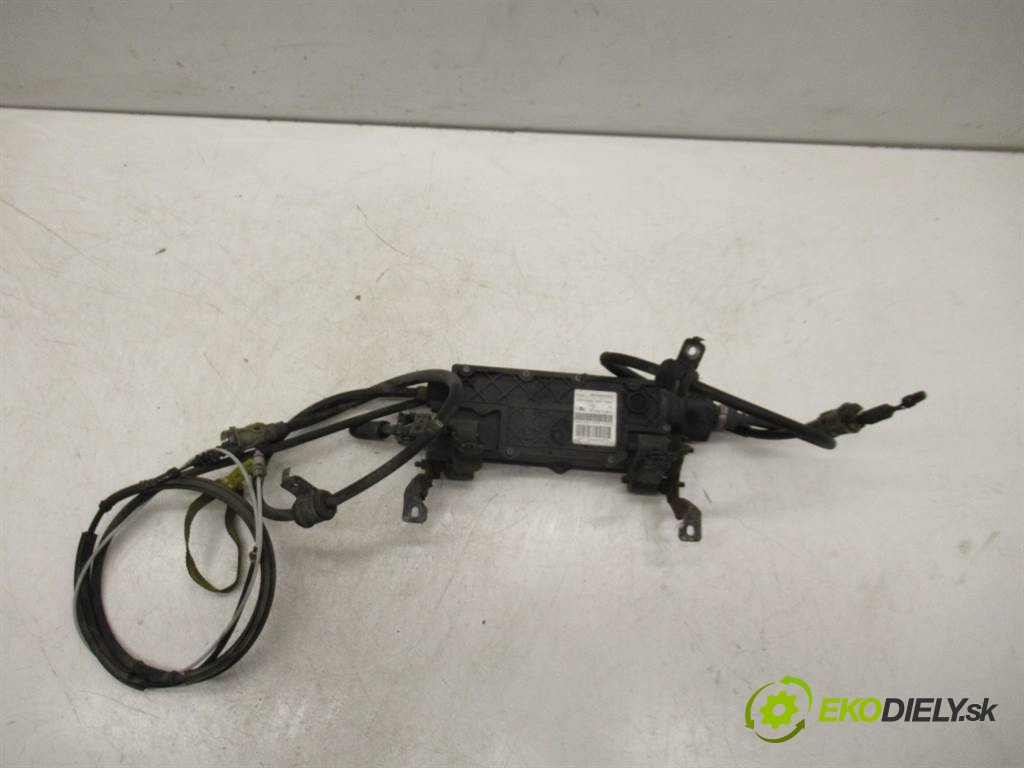 Citroen C5 III       0  brzda ručný elektrický 9674099780