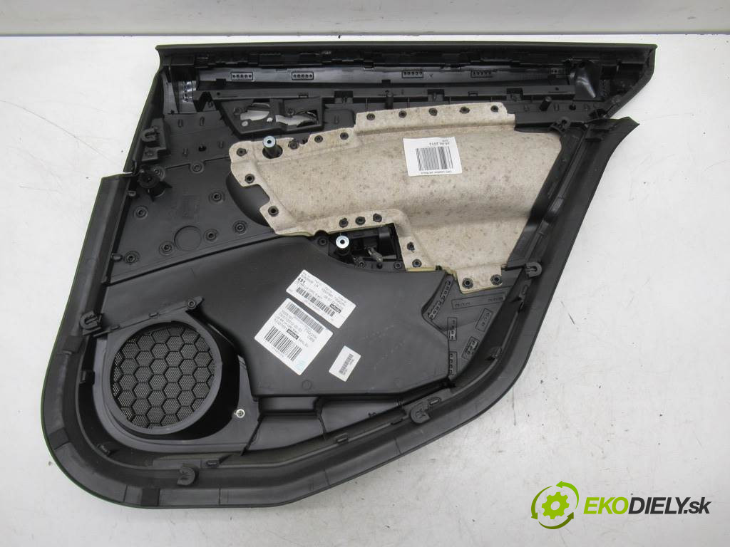 Opel Insignia       0  ča dveře zadní část levý tapacír 13327691   INFINITY
