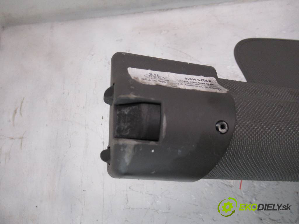 Audi A4 B8       0  roleta 8K9863553