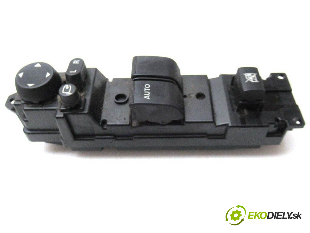 Mazda 2 II       0  prepínač okien DF7166350C  03124290L