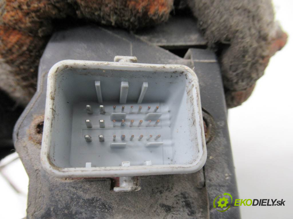 Renault Scenic II FL       0  brzda ruční elektrický 8200571485