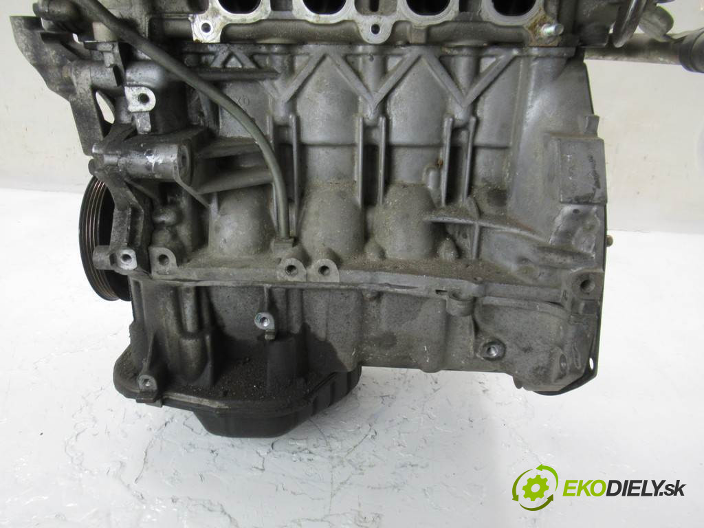 Nissan MICRA K12       0  motor CR12