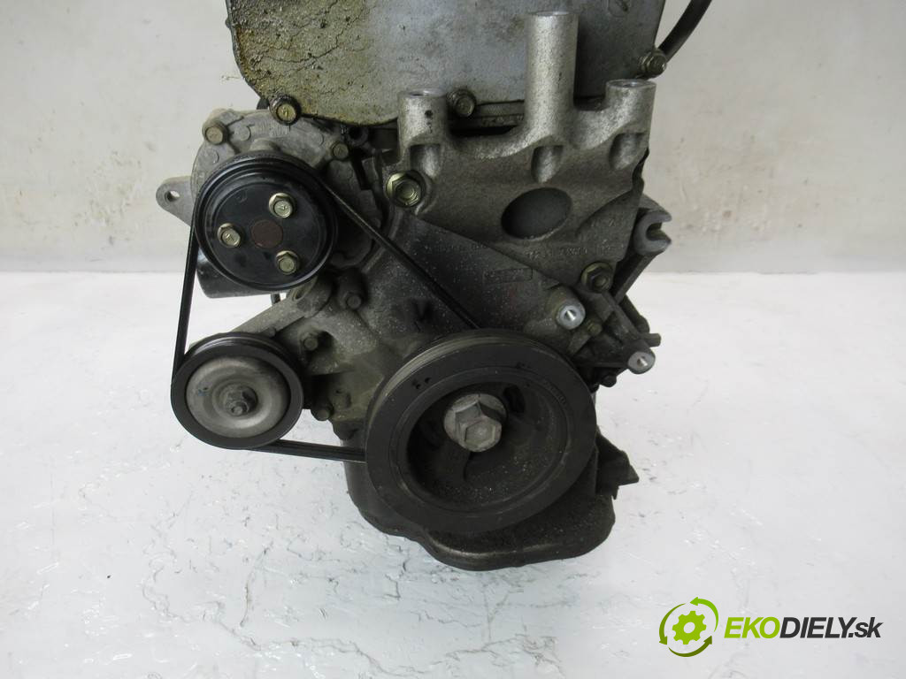 Nissan MICRA K12       0  motor CR12