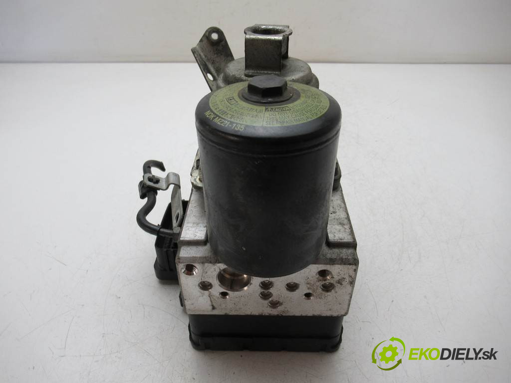 Toyota Prius II       0  pumpa abs 44510-47050