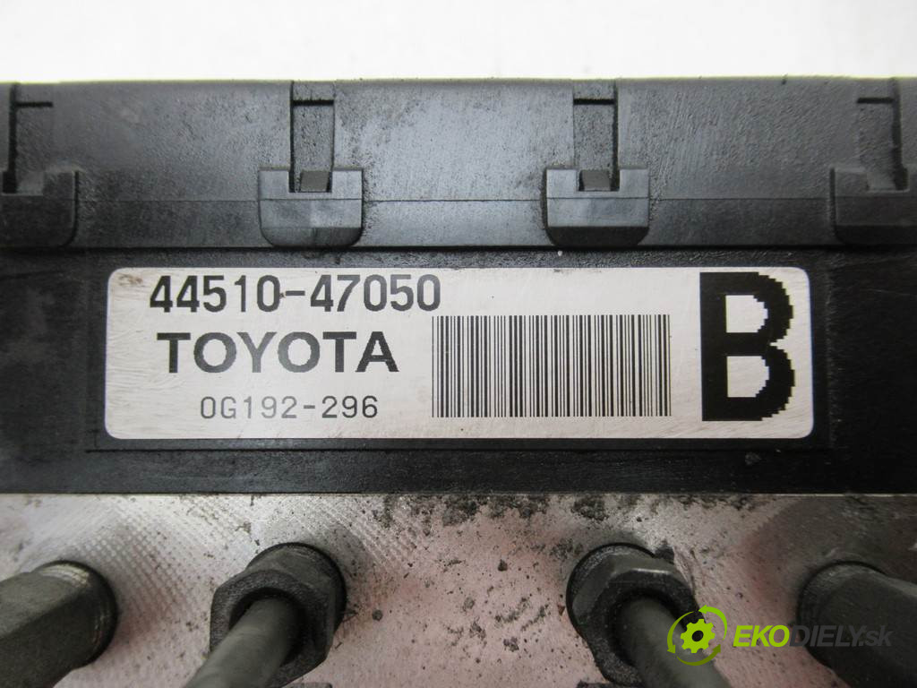 Toyota Prius II       0  pumpa abs 44510-47050