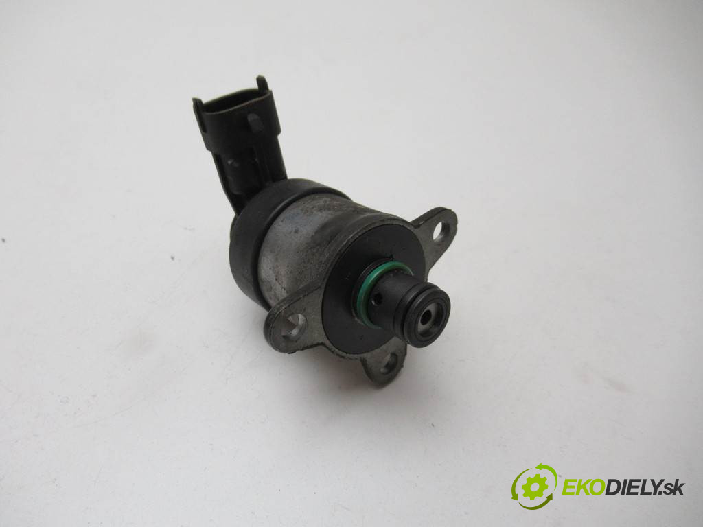Opel Astra H       0  regulátor tlaku paliva 0928400680