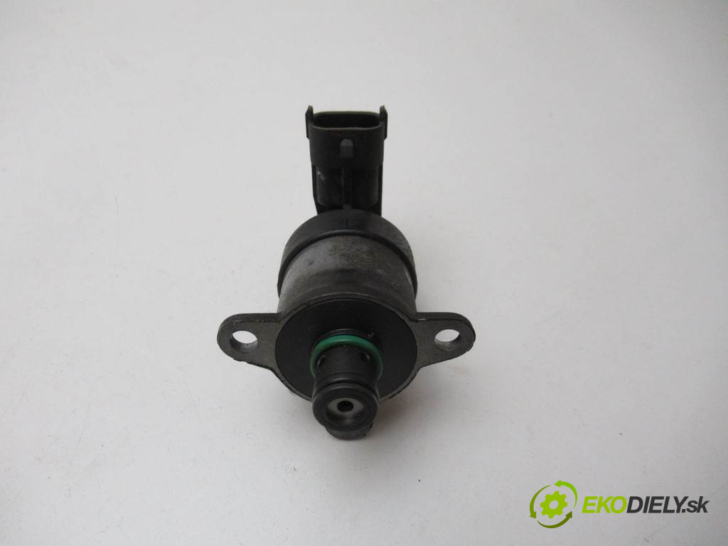 Opel Astra H       0  regulátor tlaku paliva 0928400680