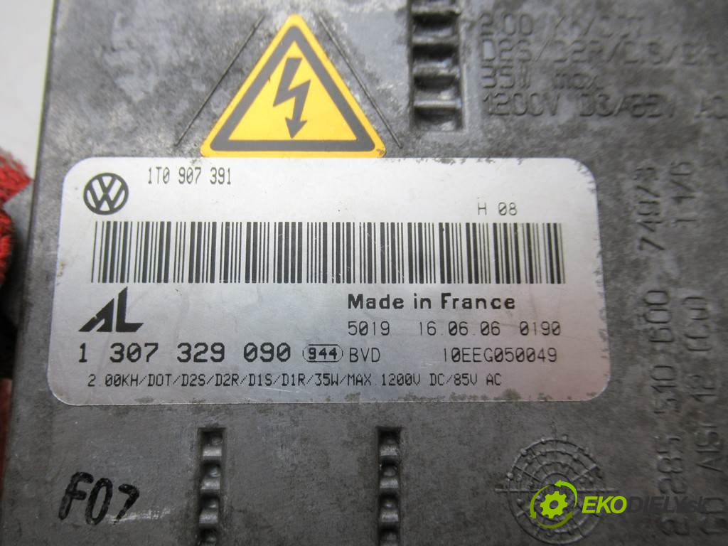Volkswagen Touran       0  menič xenon 1T0907391