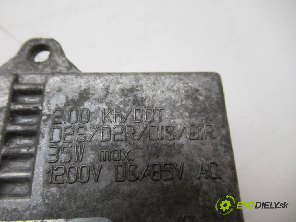 Volkswagen Touran       0  menič xenon 1T0907391