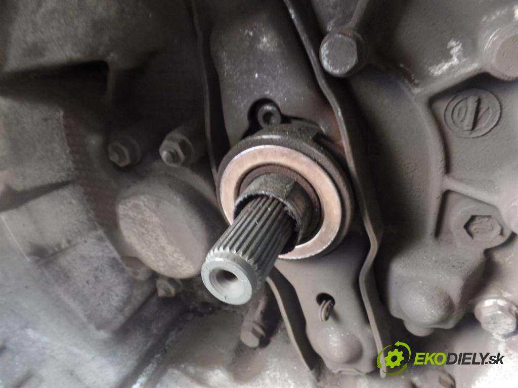 Volkswagen Passat B6    SEDAN 4D 2.0 FSI 150HP 05-10    prevodovka org.čis.  - JYL